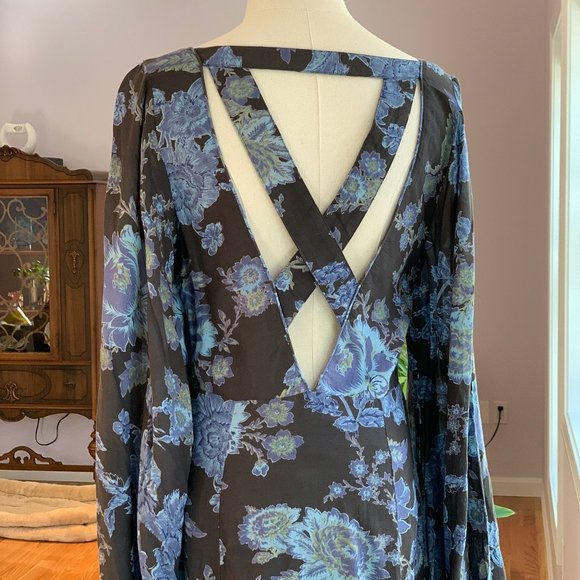 NWT Free People maxi dress with bell sleeves, size 8 - Picture 8 of 12